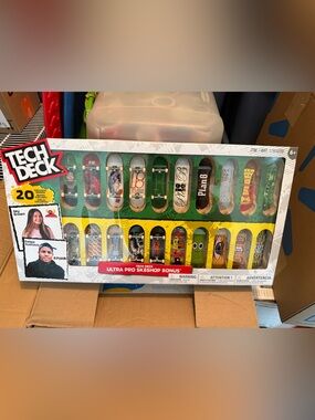 Tech Deck Ultra Pro skateboard finger boards